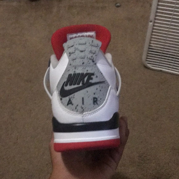 Selling Jordon 4 “what the - Picture 3 of 6